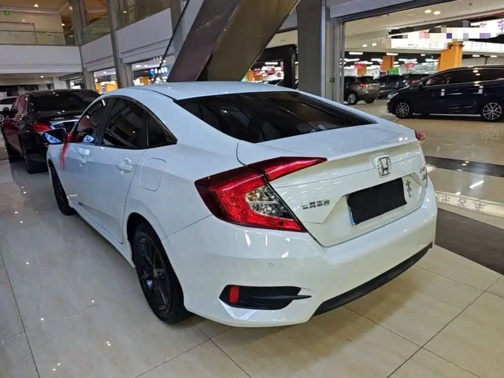 Honda Civic — фото 5