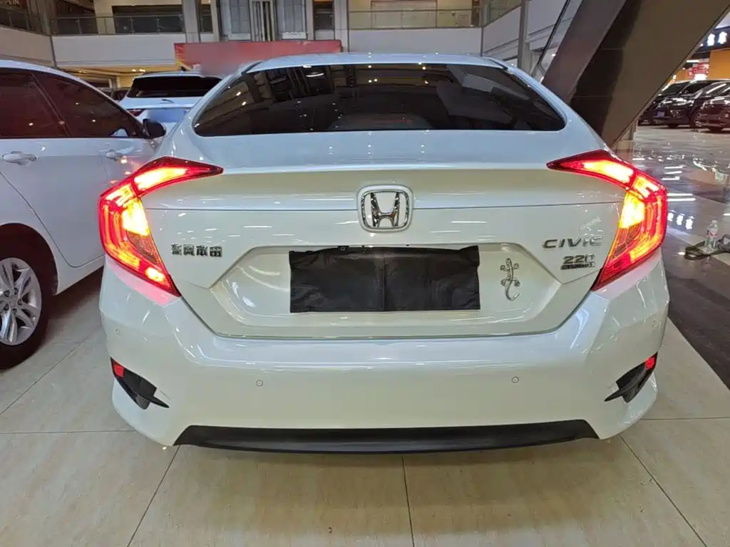 Honda Civic — фото 6