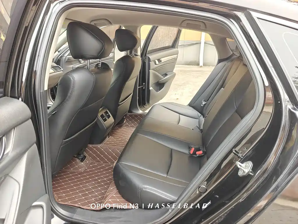 Honda Accord — фото 13