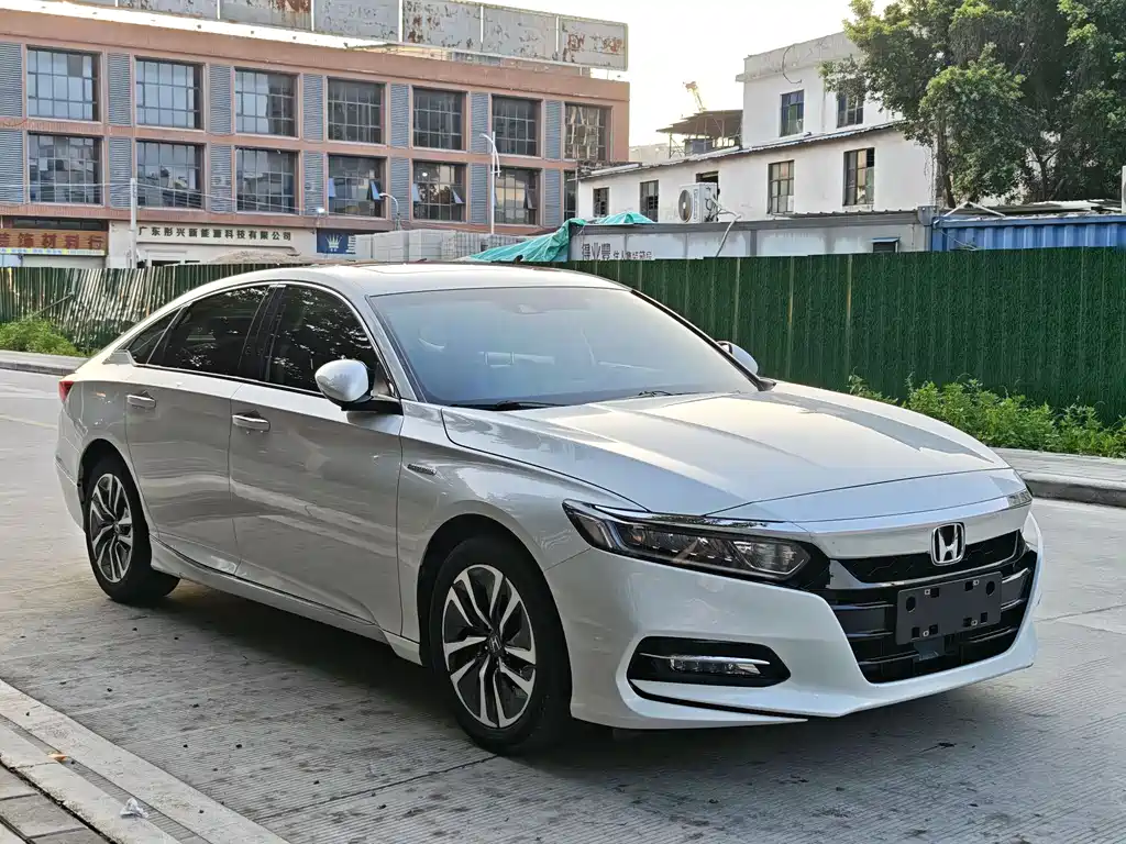 Honda Accord — фото 3