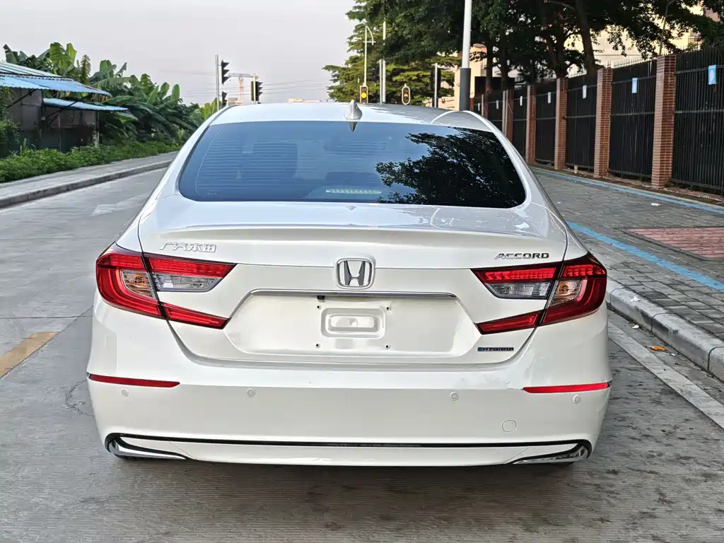 Honda Accord — фото 5