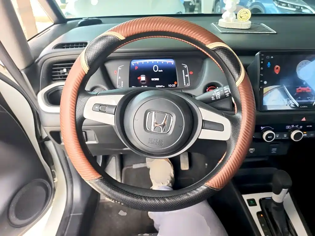 Honda Fit — фото 11