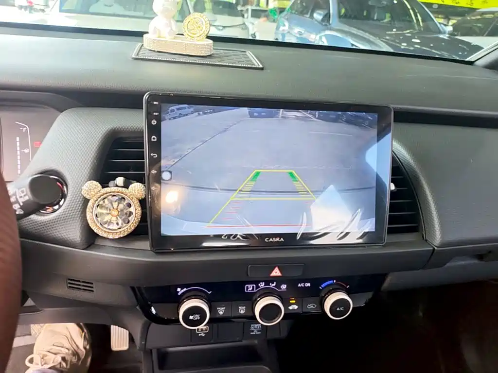Honda Fit — фото 13