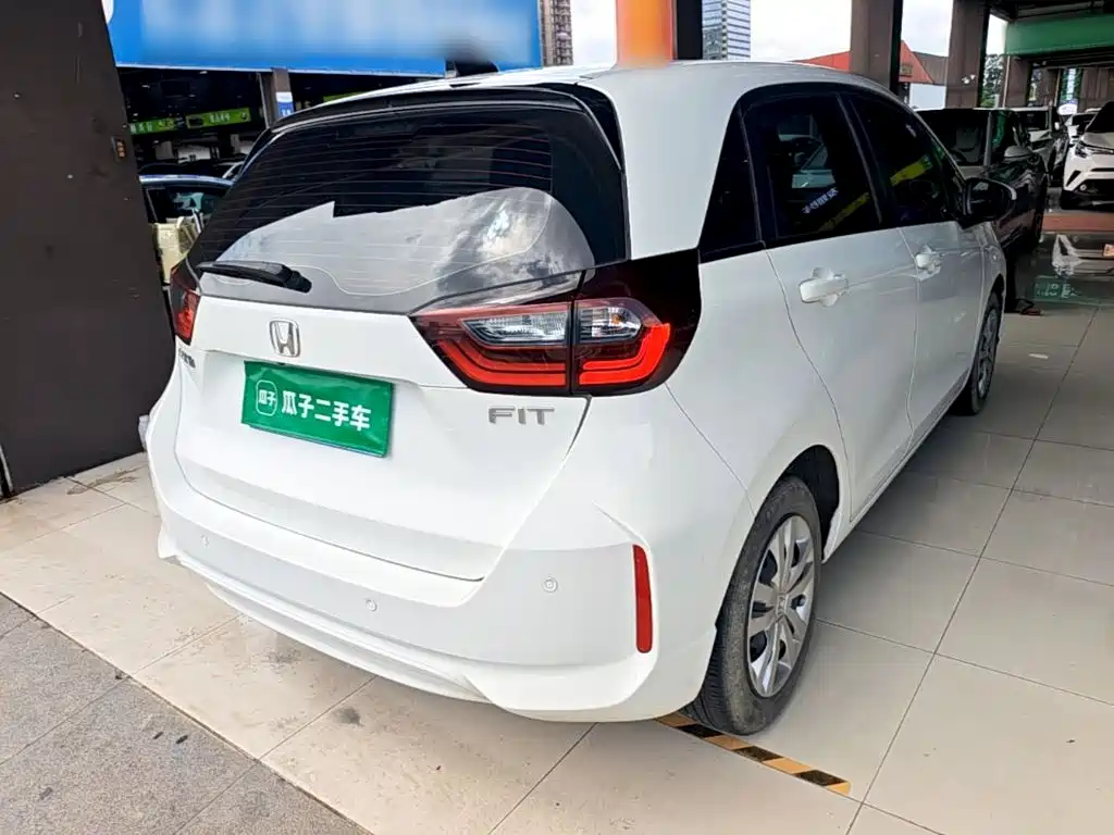 Honda Fit — фото 7