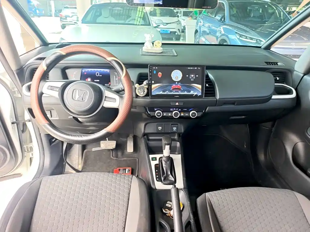 Honda Fit — фото 10