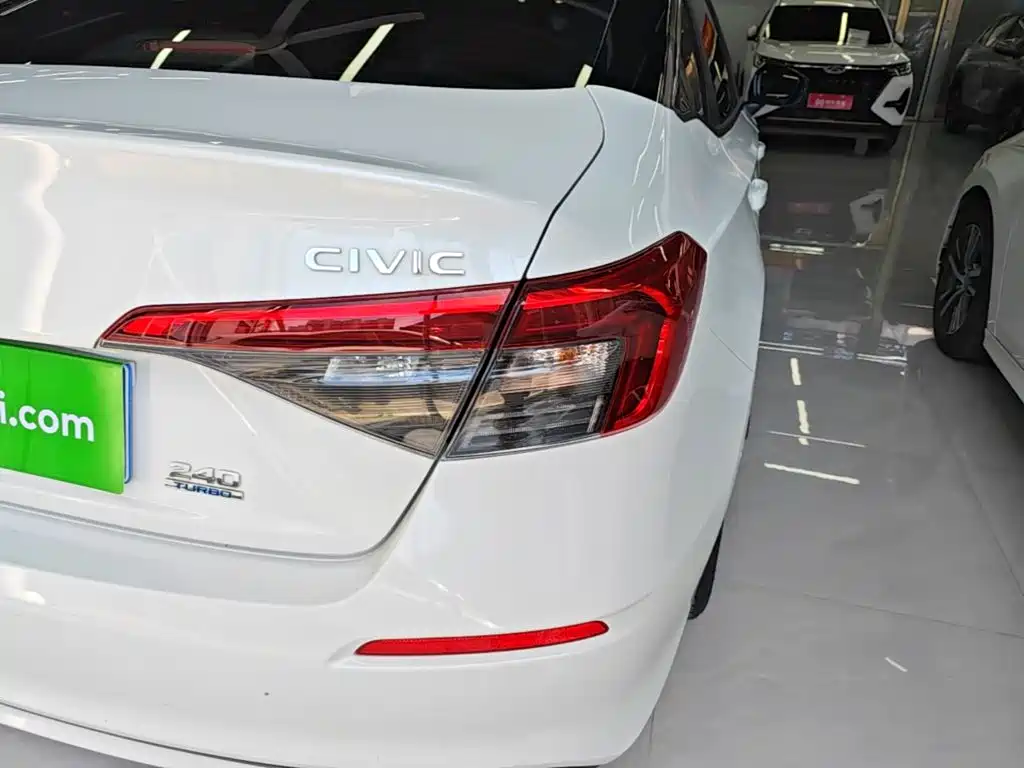 Honda Civic — фото 8