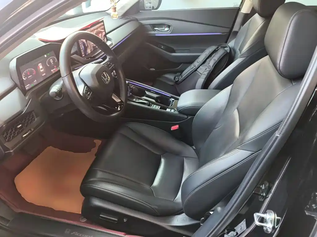 Honda Accord — фото 15