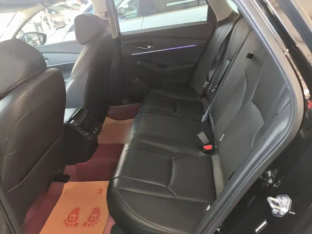 Honda Accord — фото 5