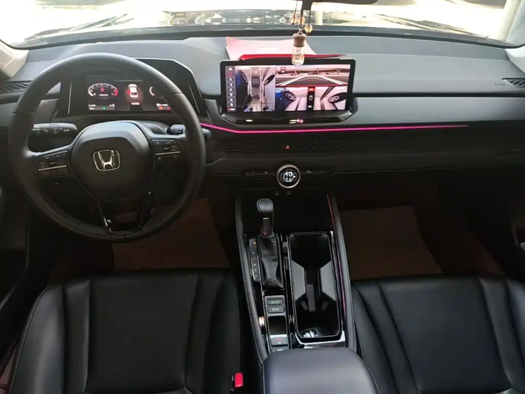Honda Accord — фото 10