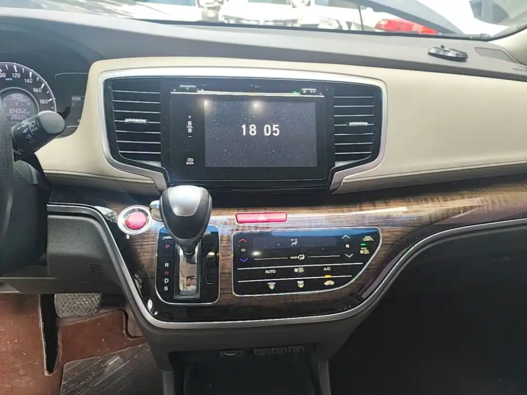 Honda Odyssey — фото 13