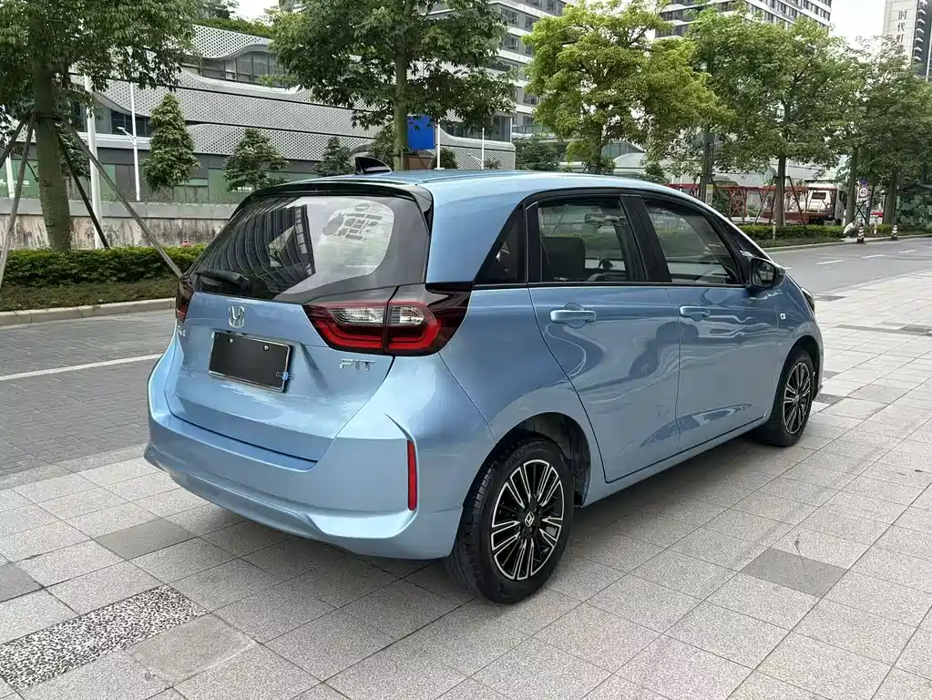 Honda Fit — фото 4