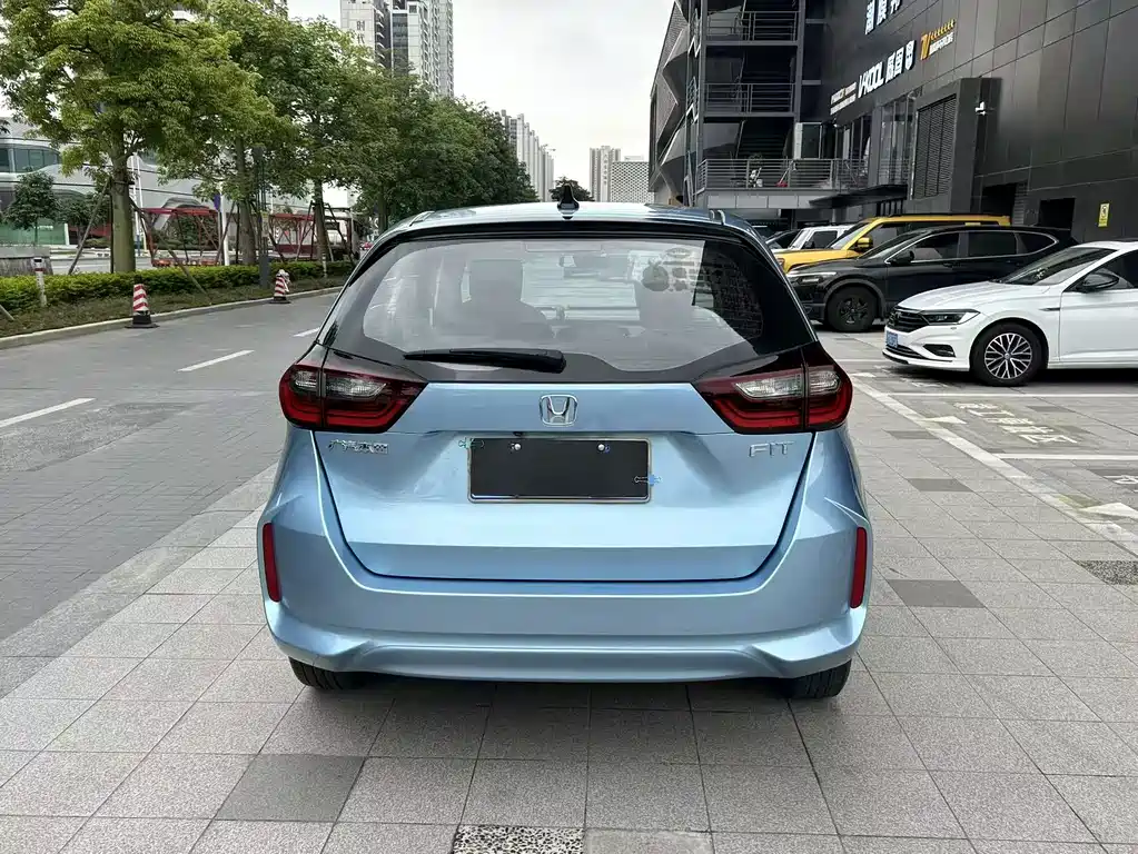 Honda Fit — фото 5