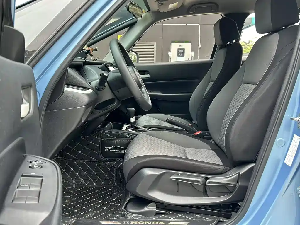 Honda Fit — фото 8
