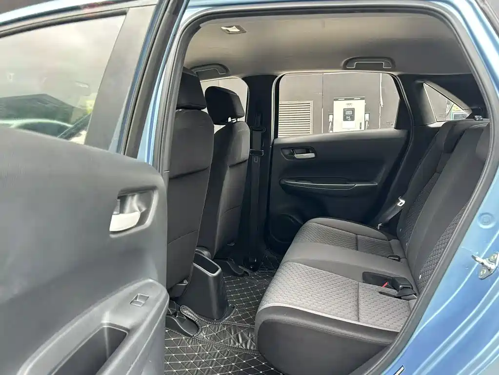 Honda Fit — фото 9