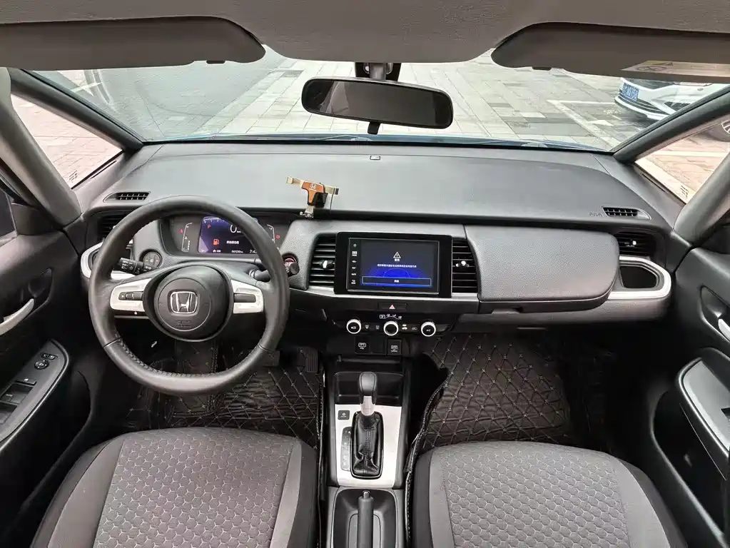 Honda Fit — фото 10