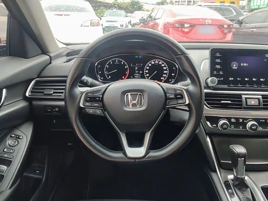 Honda Accord — фото 11