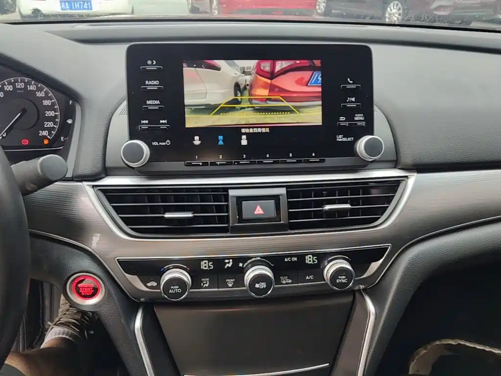 Honda Accord — фото 13