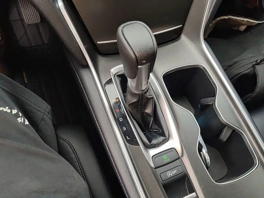 Honda Accord — фото 14
