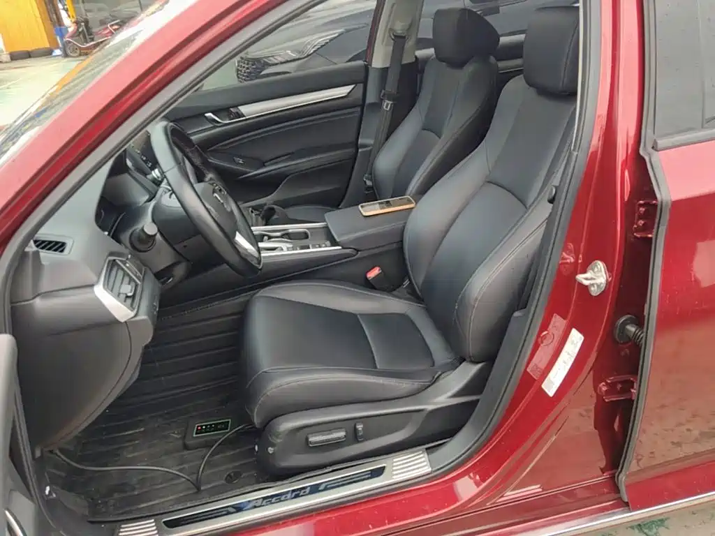 Honda Accord — фото 15