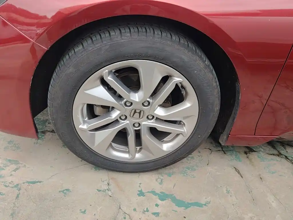 Honda Accord — фото 23