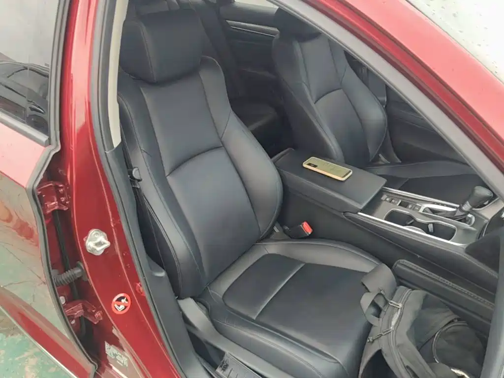 Honda Accord — фото 25