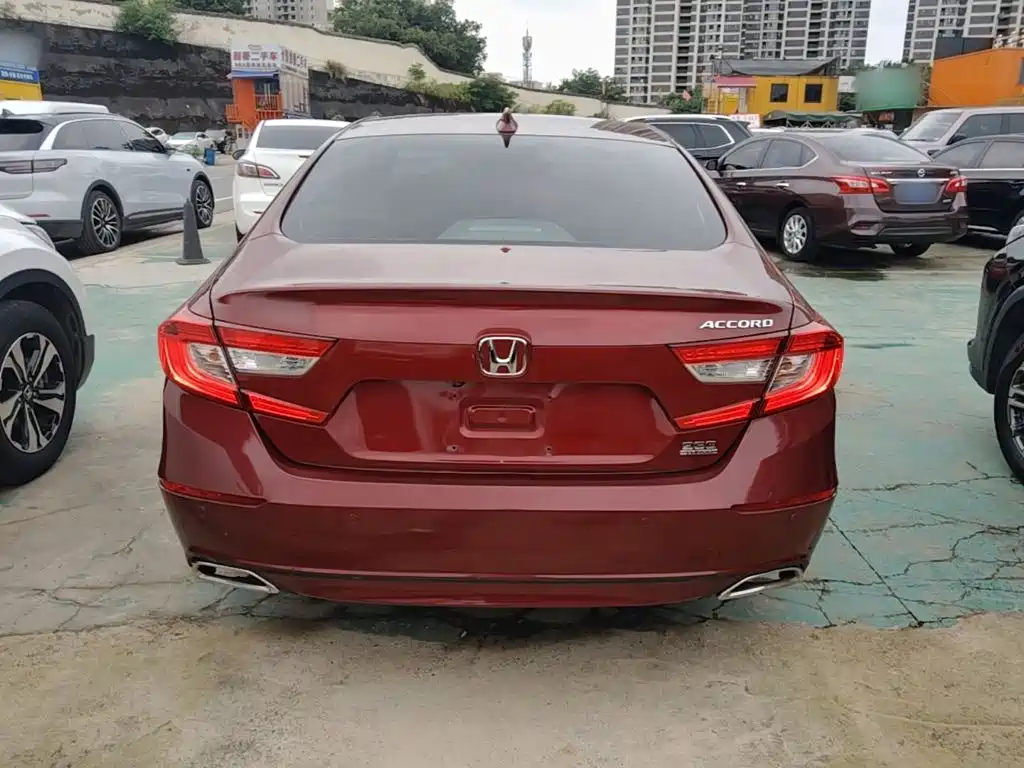 Honda Accord — фото 6