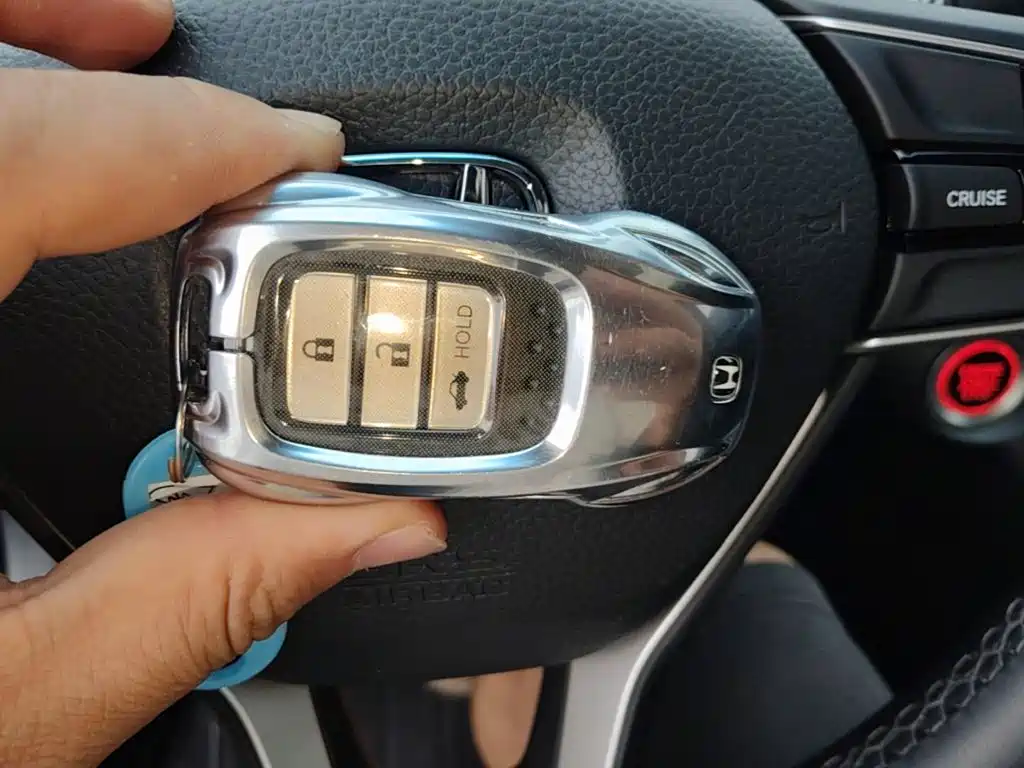 Honda Accord — фото 9