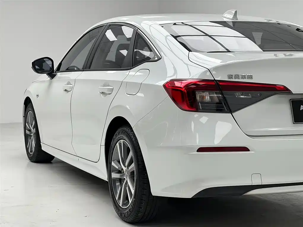 Honda Civic — фото 7