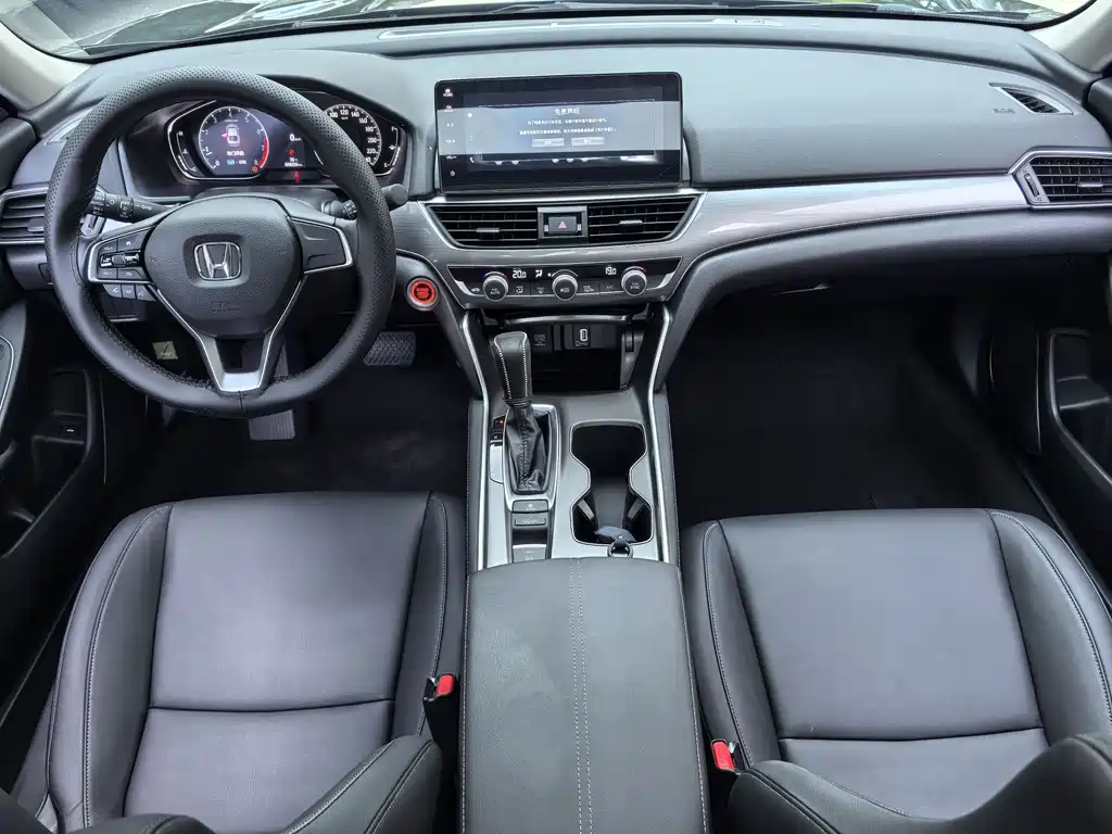 Honda Accord — фото 18