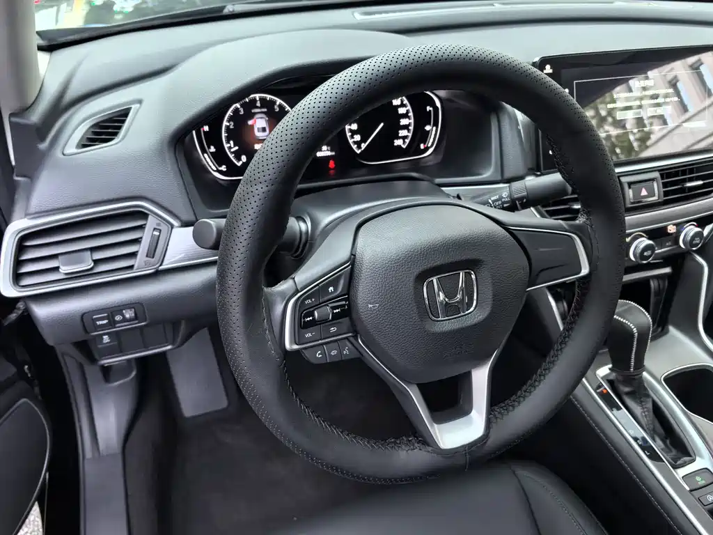 Honda Accord — фото 21