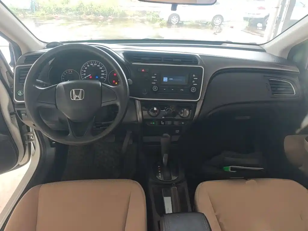 Honda City — фото 10