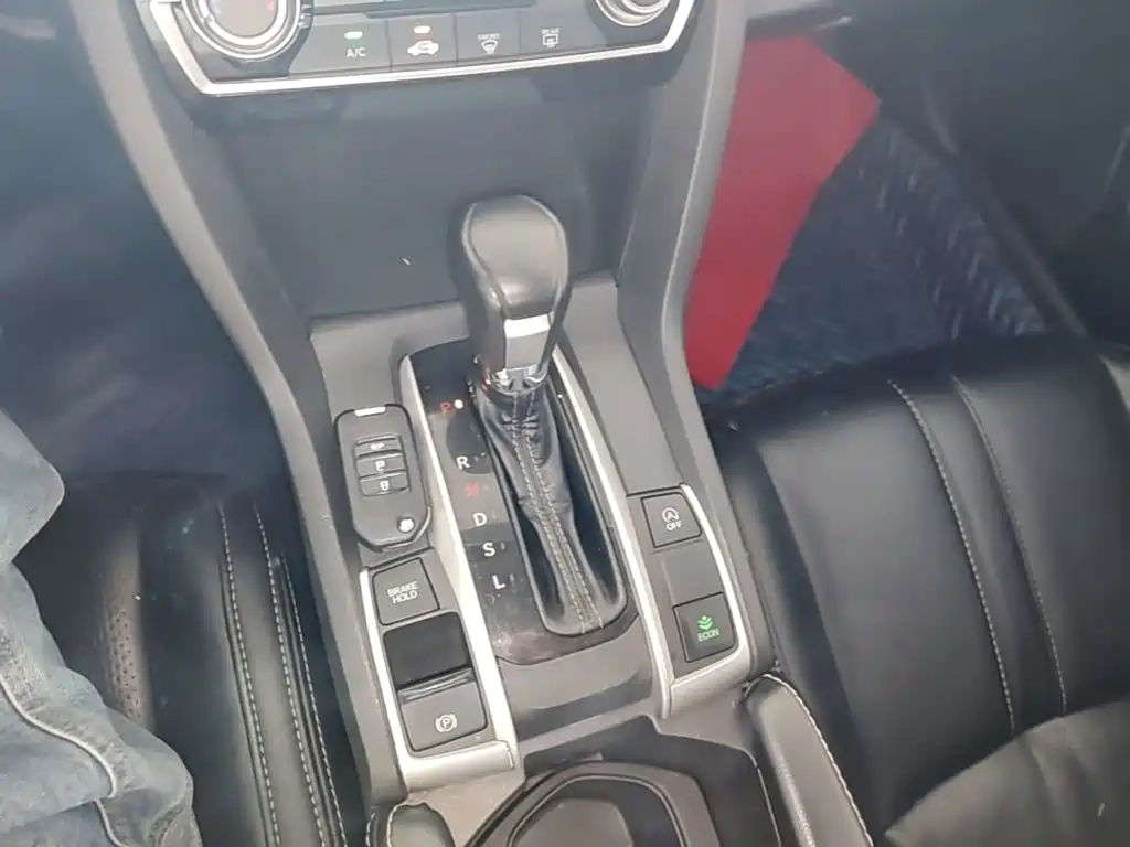 Honda Civic — фото 14