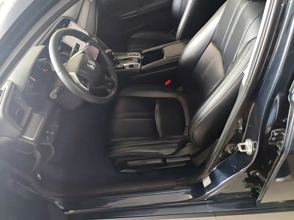 Honda Civic — фото 15