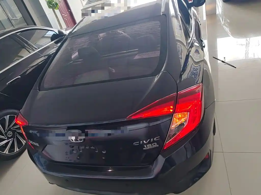 Honda Civic — фото 6