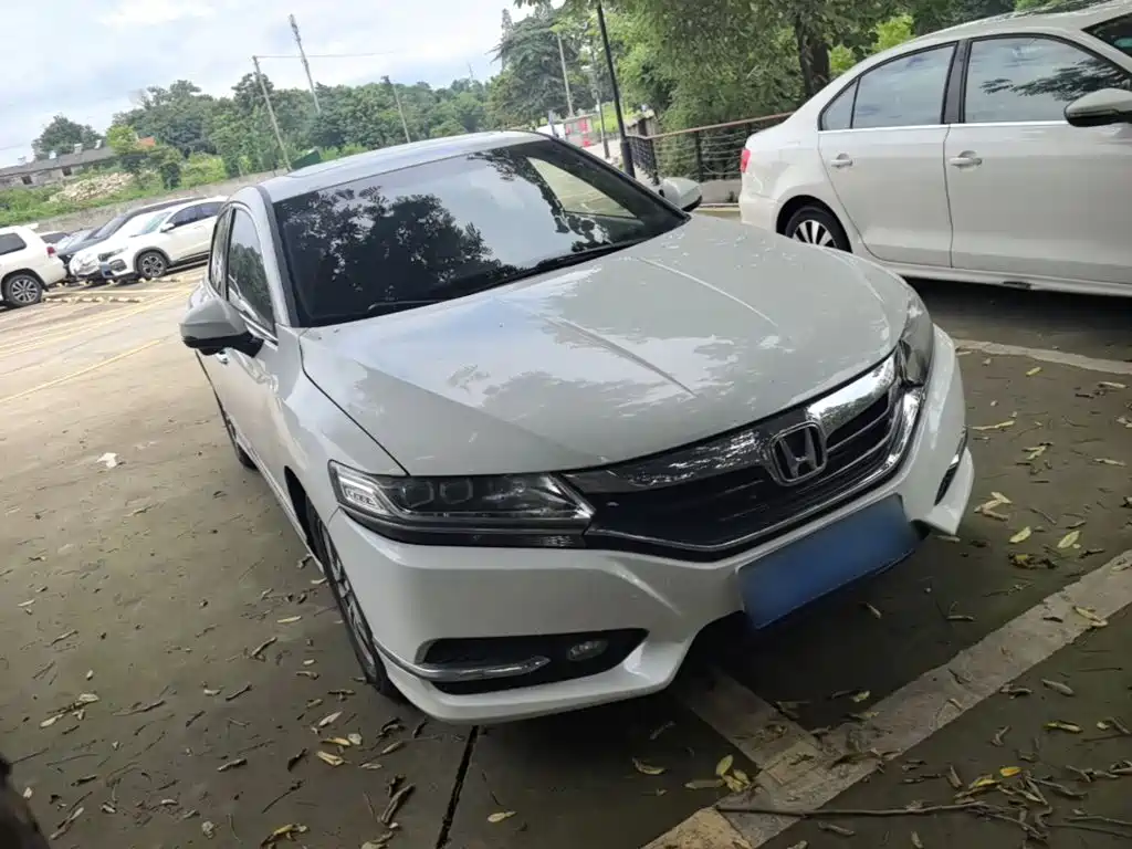 Honda Spirior — фото 4