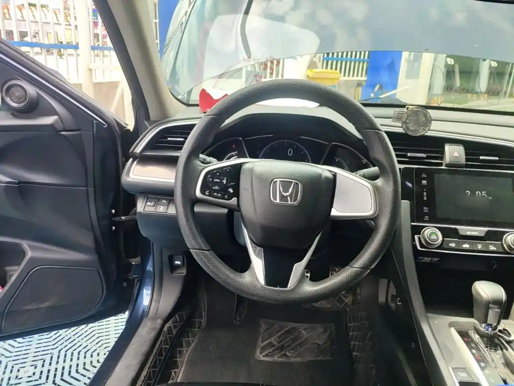 Honda Civic — фото 11
