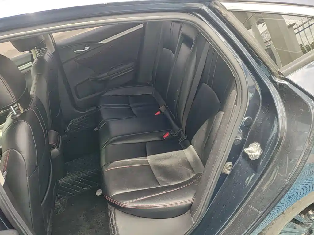 Honda Civic — фото 17
