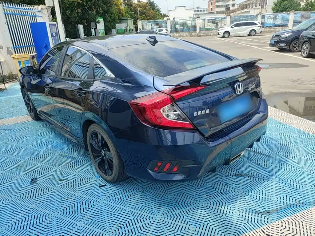 Honda Civic — фото 5