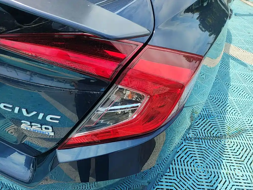 Honda Civic — фото 8