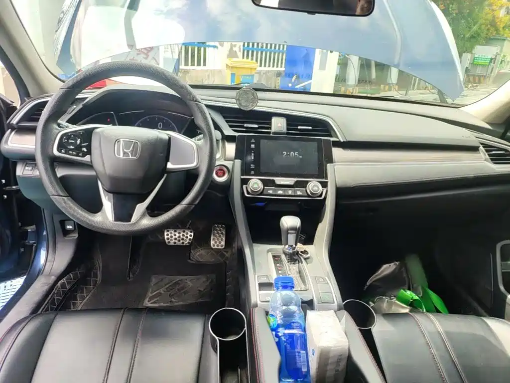 Honda Civic — фото 10