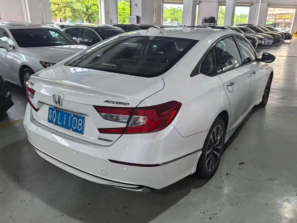 Honda Accord — фото 3