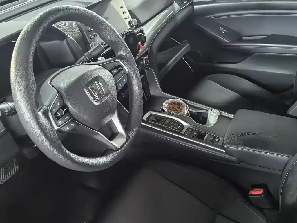 Honda Accord — фото 6