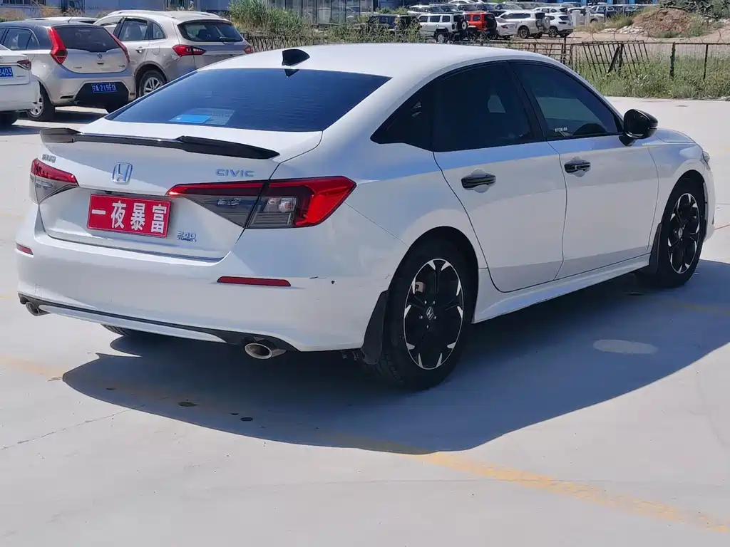 Honda Civic — фото 7