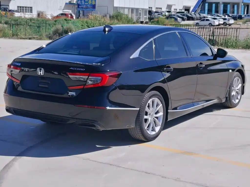 Honda Accord — фото 7