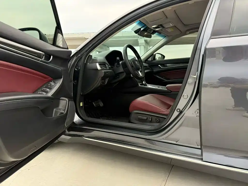 Honda Accord — фото 4