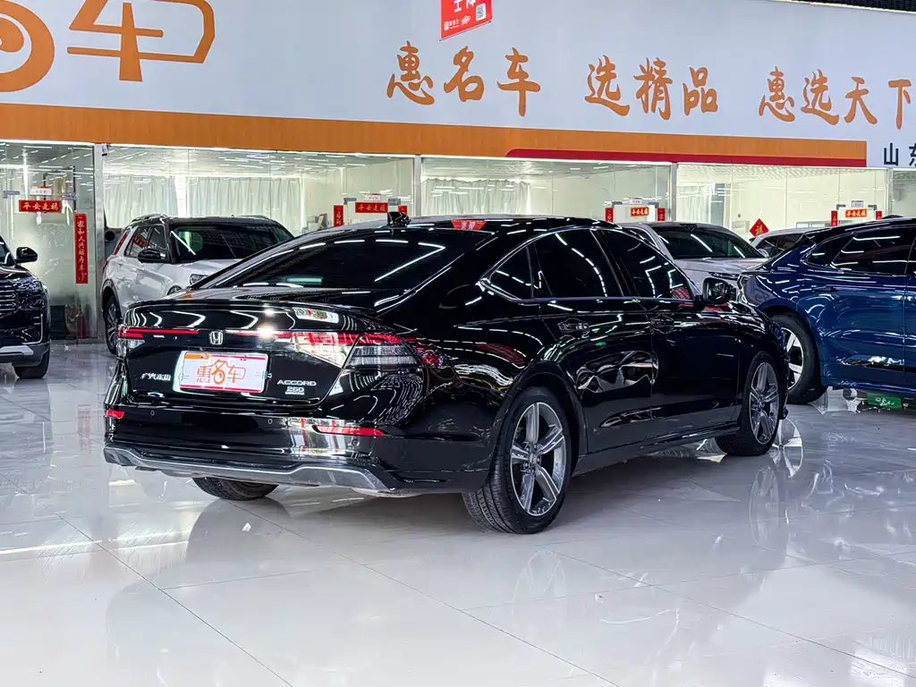 Honda Accord — фото 6
