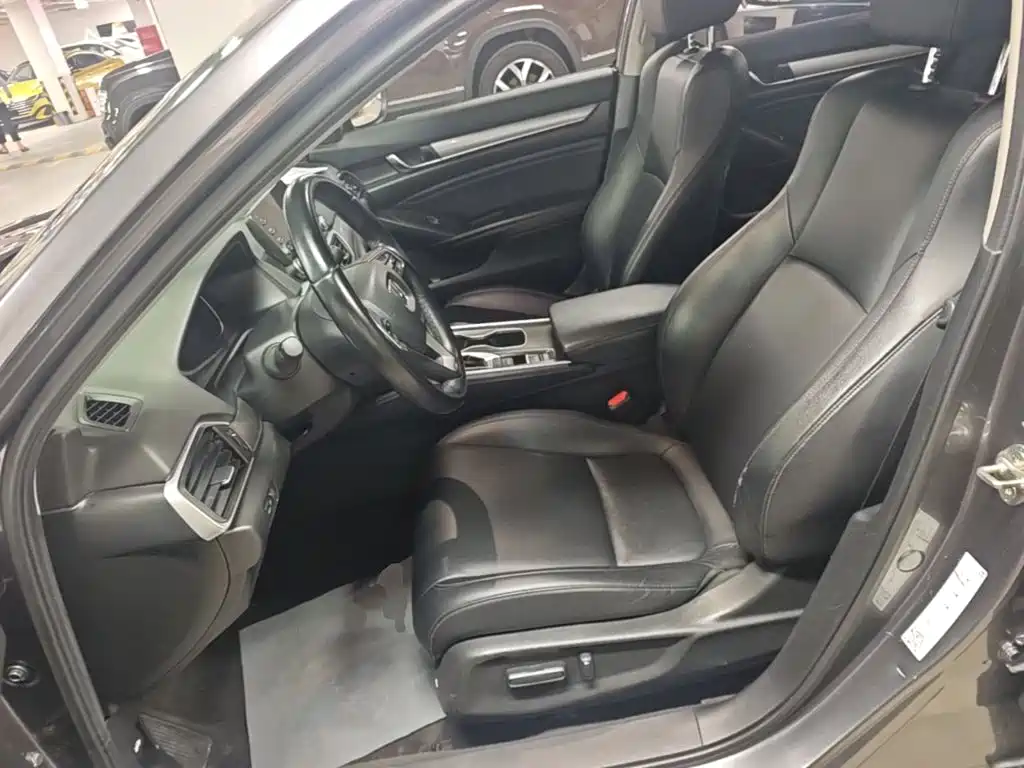 Honda Accord — фото 15