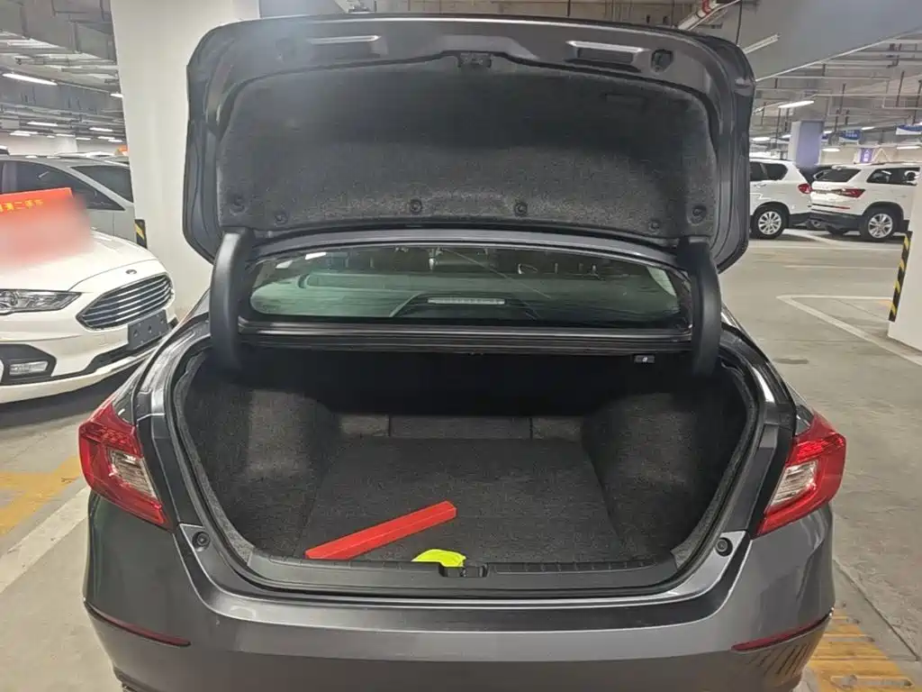 Honda Accord — фото 19