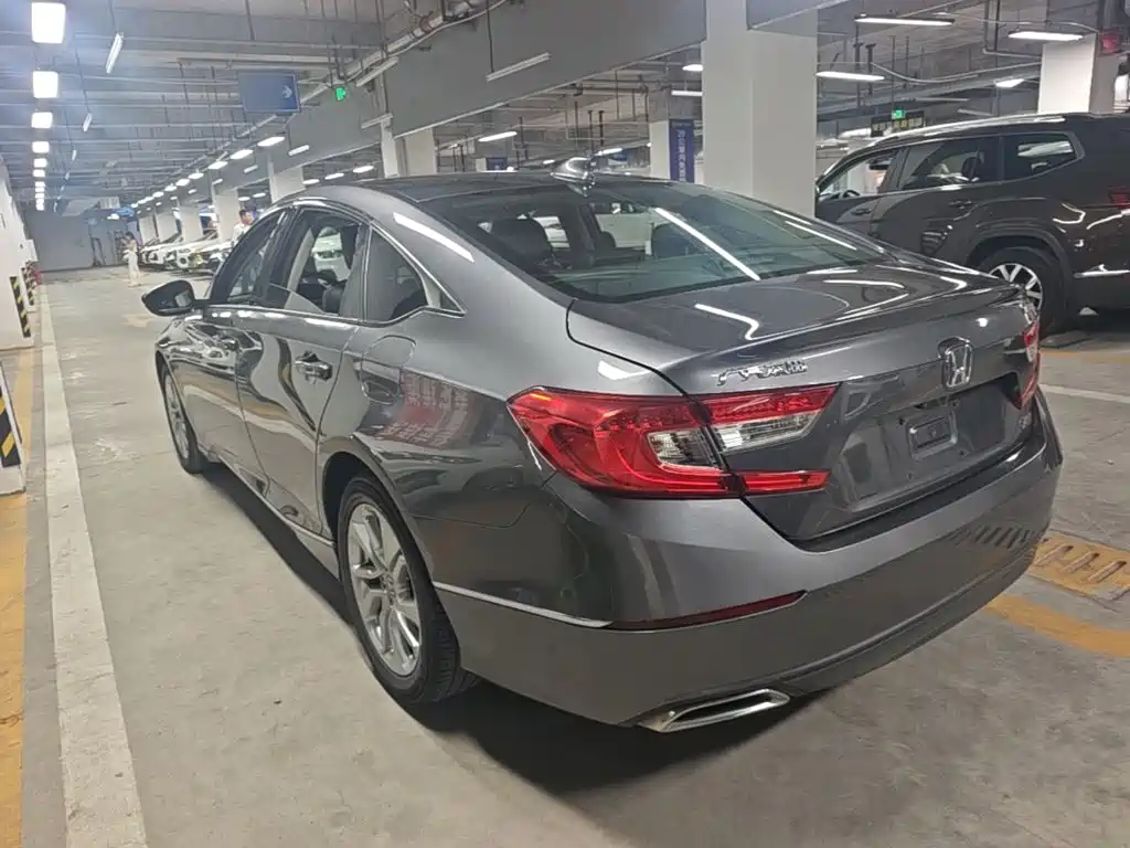 Honda Accord — фото 5