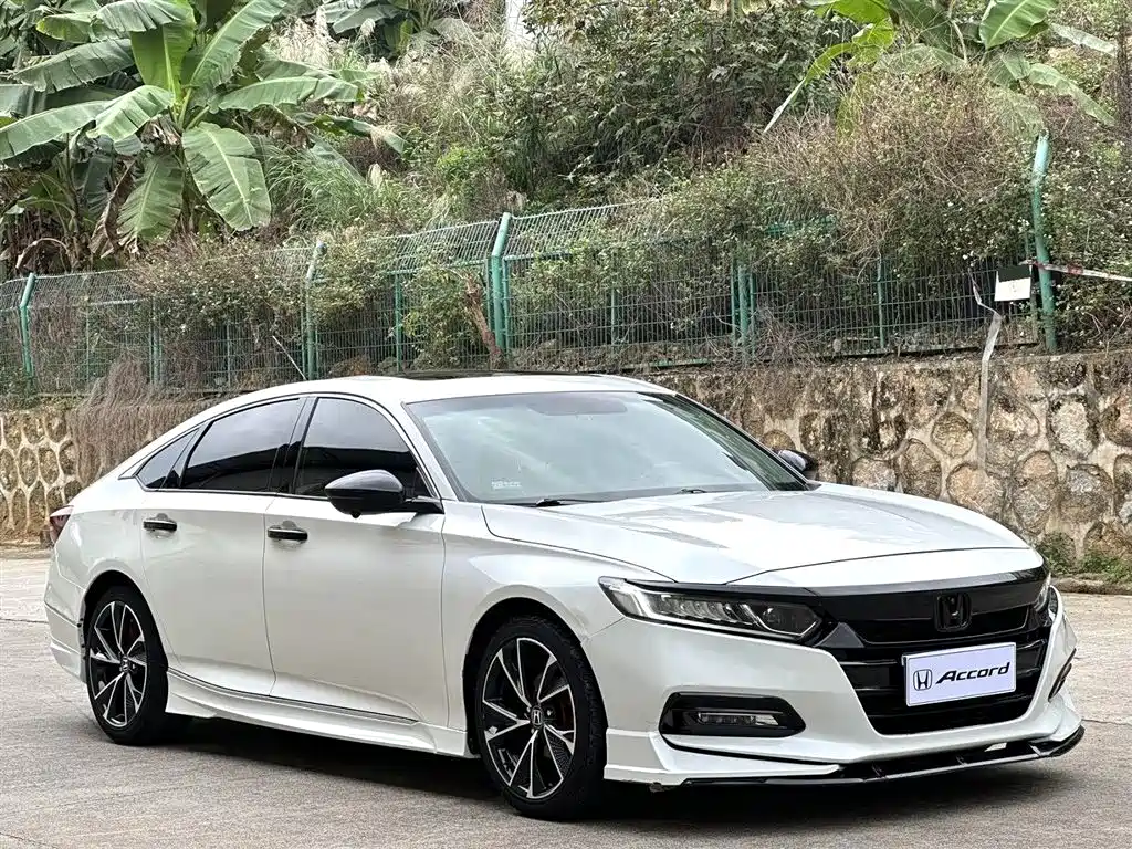 Honda Accord — фото 3